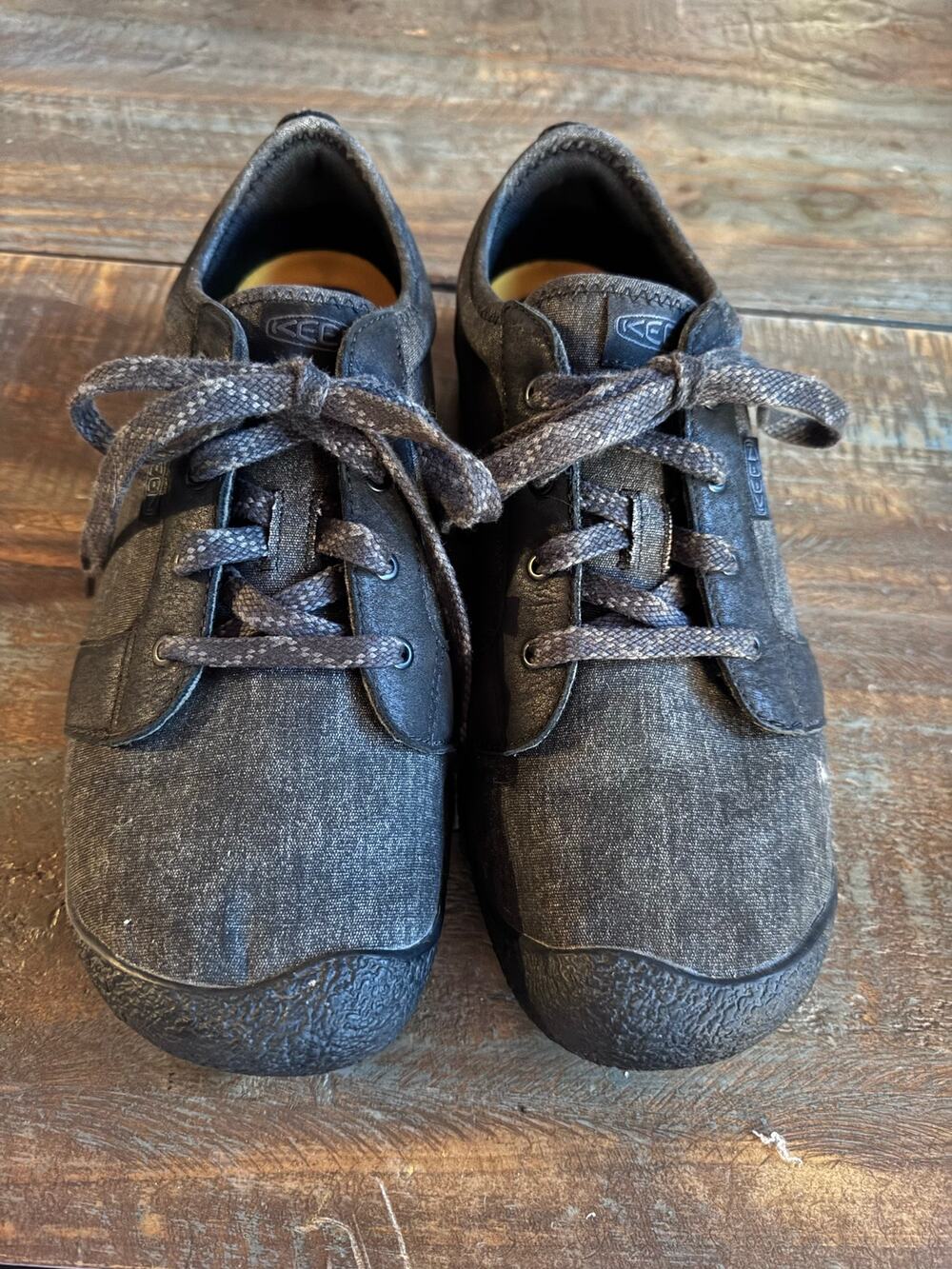 KEEN men’s sneaker gray black sz 12 excellent condition